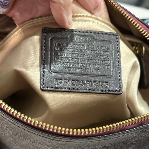 Coach Women's Burgundy and Black Ashley Satchel Pristine condition - Picture 6 of 6